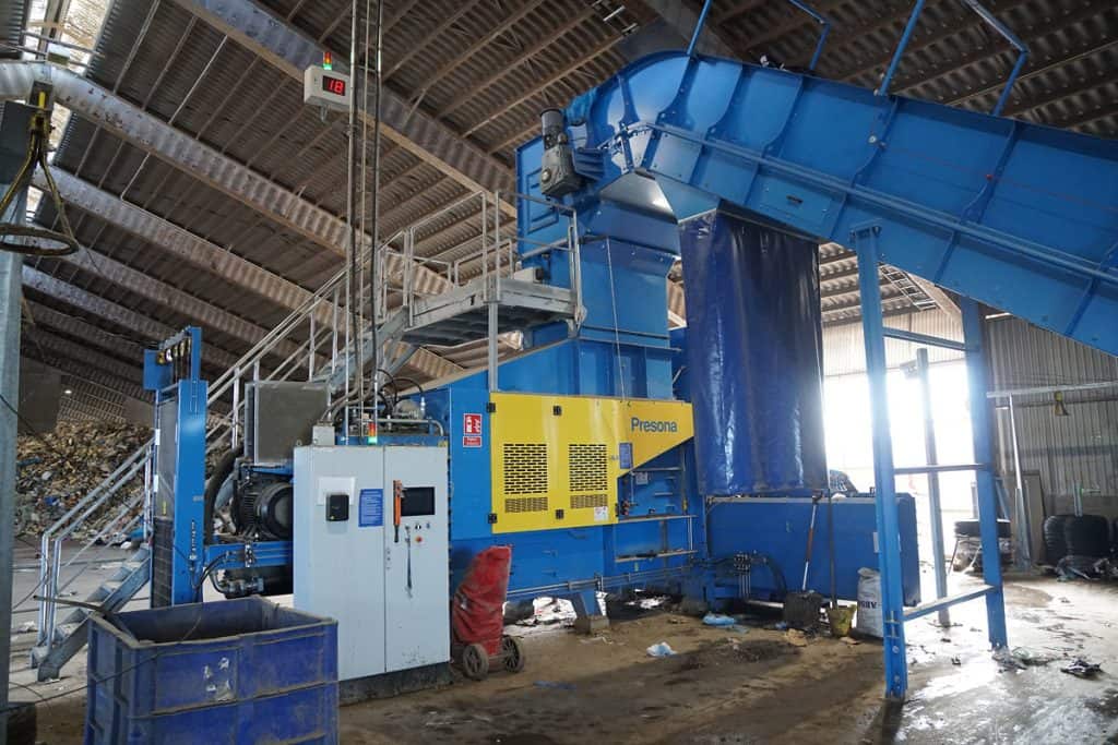 Presona LP 85 VH1 K prepress baler at customer site